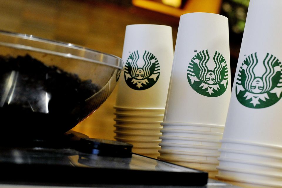 Starbucks to ban plastics straws in all stores by 2020