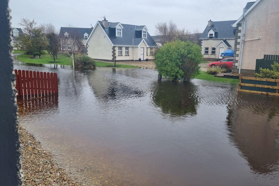 Blundering workers flood homes that they were supposed to be