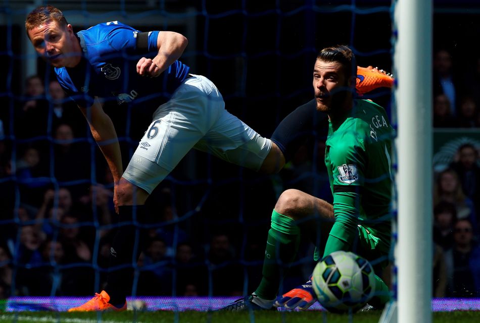 James McCarthy opens the scoring for Everton against Man United’s David de Gea