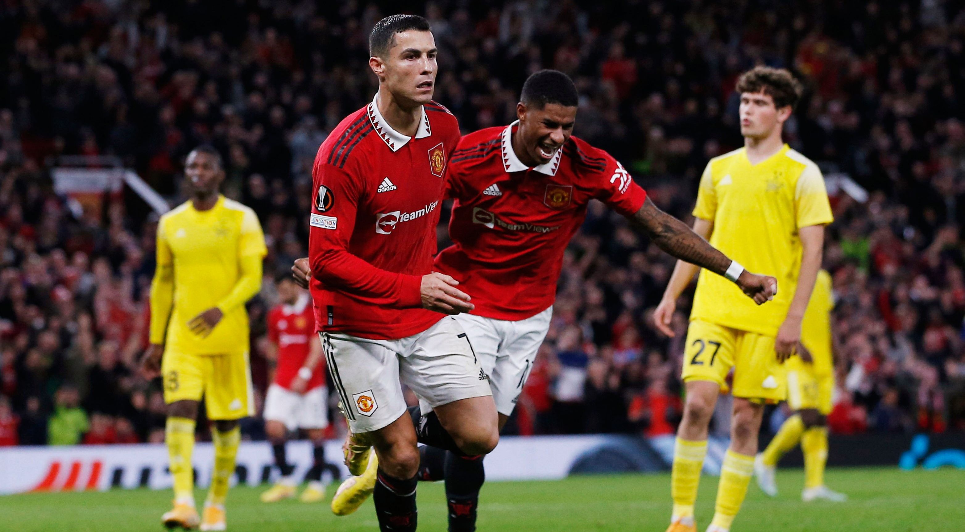 Cristiano Ronaldo's Manchester United Debut Earned A Standing Ovation At  Old Trafford