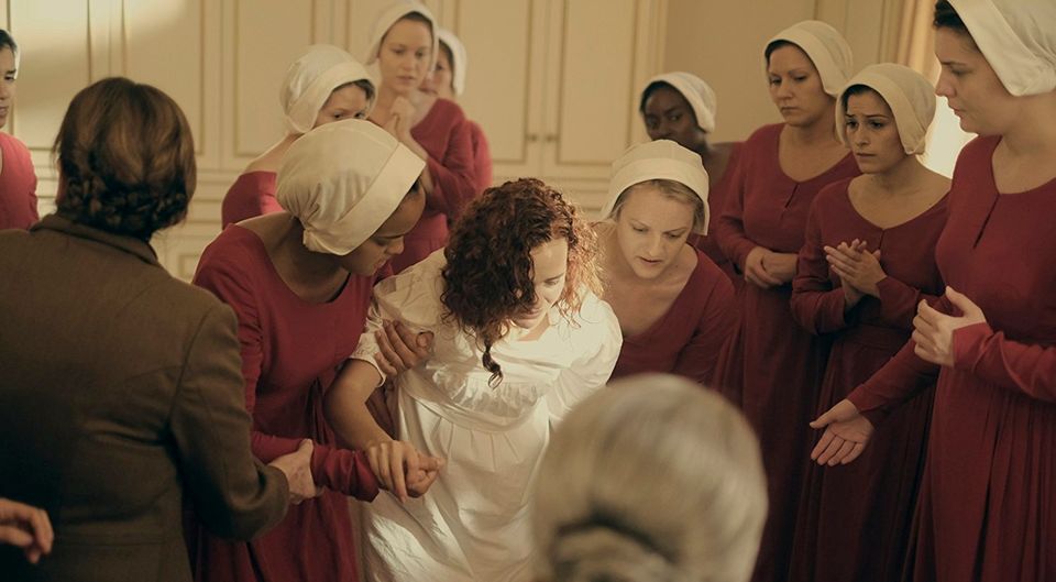 Elisabeth Moss and Madeline Brewer star in 'The Handmaid's Tale'