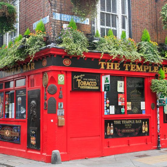 The best Guinness beer in Barcelona - Temple bar Irish pub