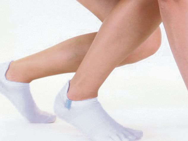 Avoid pain with these Toe Toe Running Trainer Socks