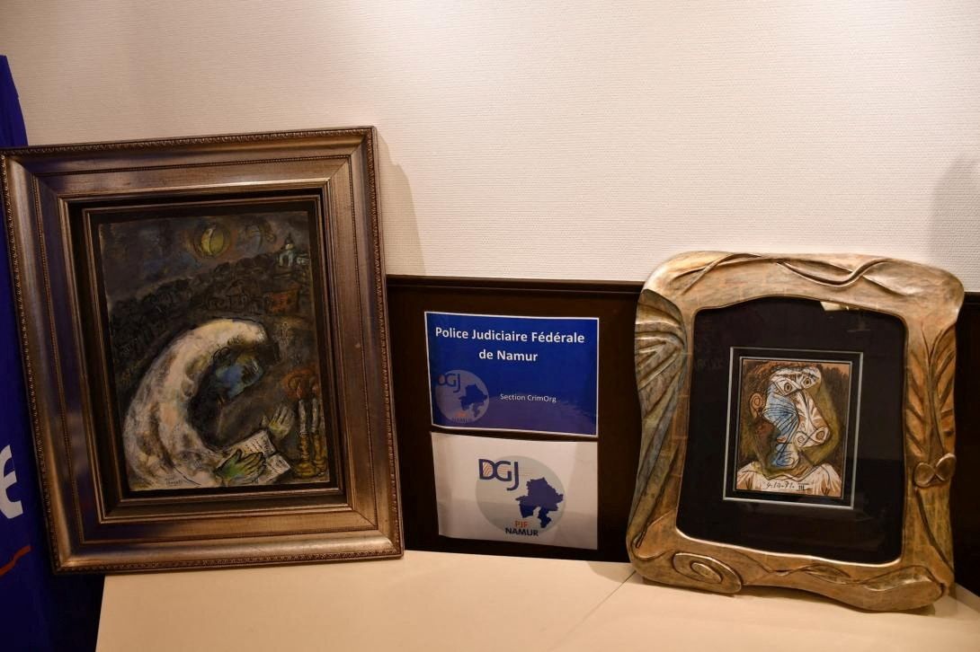 82万5,000ユーロ以上相当の盗まれたピカソとシャガールの絵画がアントワープの家で見つかる