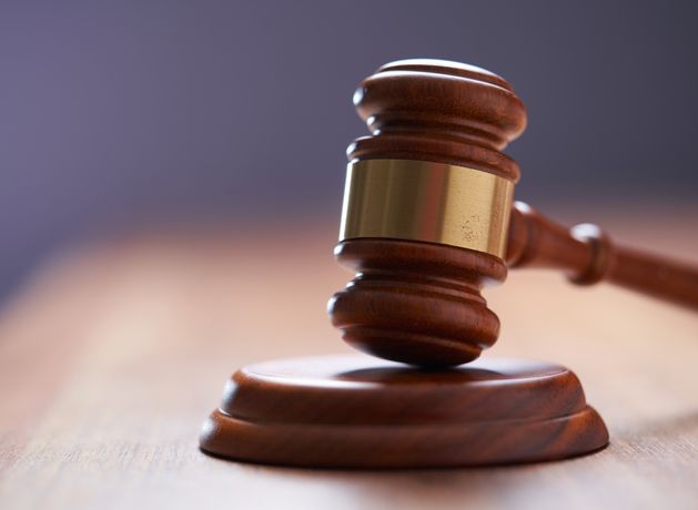 Man in transatlantic custody battle threatened to push pregnant fiancee down stairs, court hears