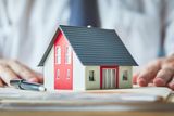 thumbnail: Can I get a small mortgage? Photo: Getty