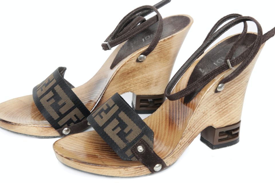 Fendi black and brown wooden block heel sandals in size 40. Cost new: €500. Beloved price: €165