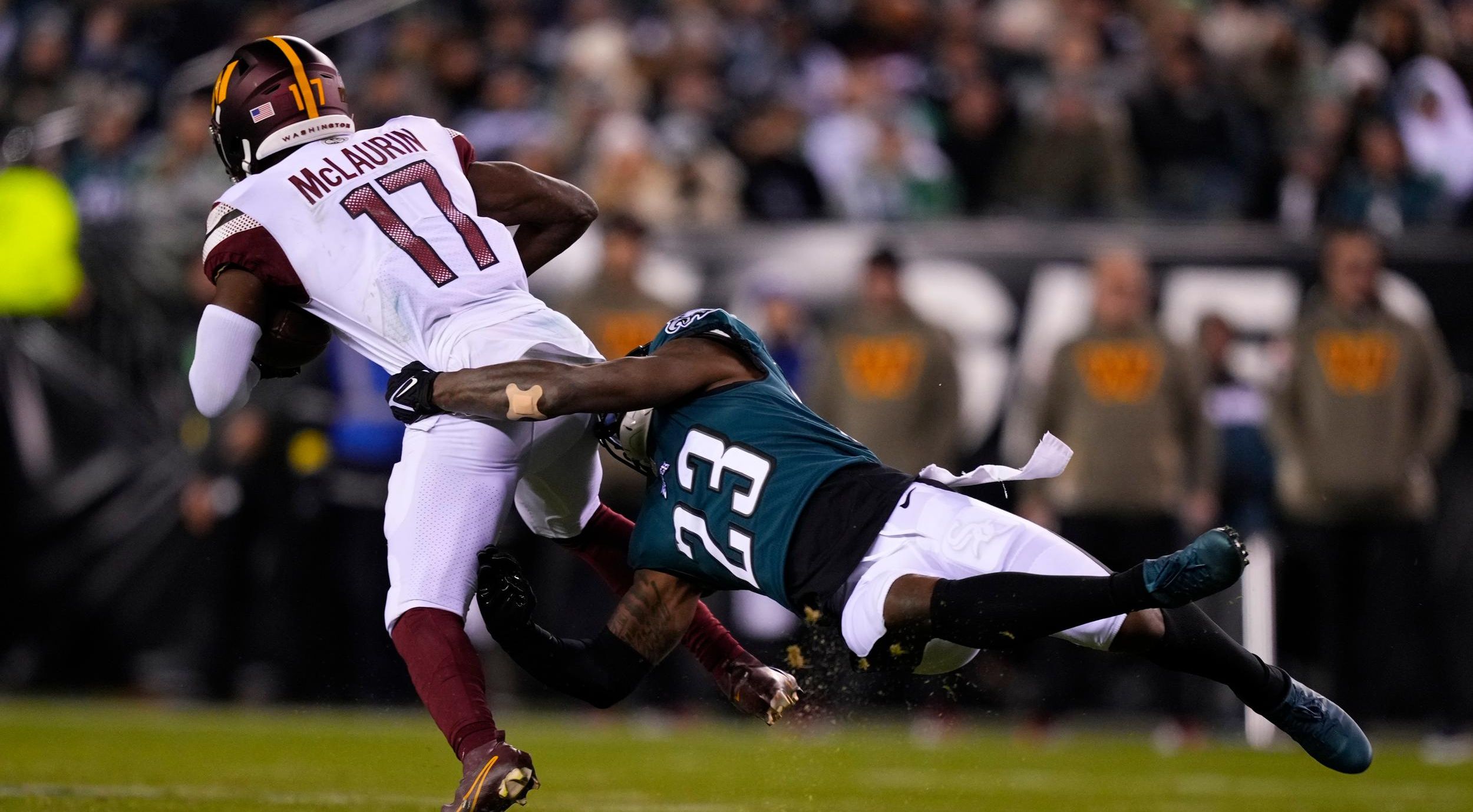 Photos of the Eagles' 32-21 loss to the Commanders