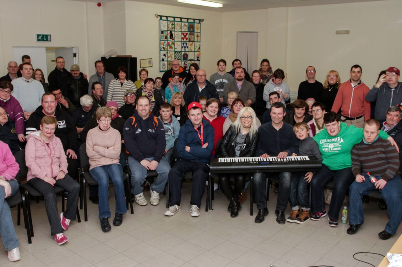 Sasha rocks the crowd at Wexford town club | Independent.ie