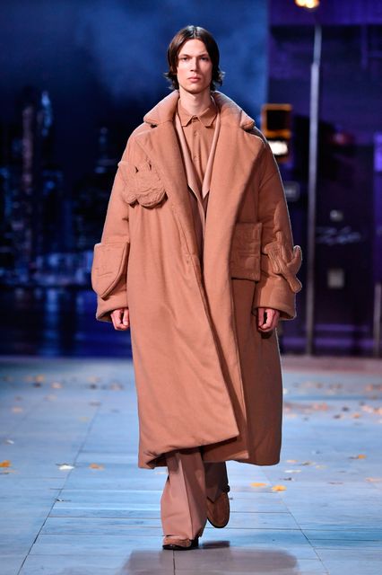 Louis Vuitton Fall 2019 Menswear Collection Review  Menswear, High fashion  street style, Mens winter fashion