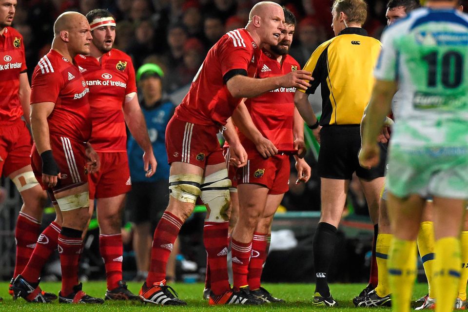 Paul O'Connell, Munster, speaks with referee Wayne Barnes. European Rugby Challenge Cup 2014/15, Pool 1, Round 3, Munster v ASM Clermont Auvergne, Thomond Park, Limerick.  Picture credit: Diarmuid Greene / SPORTSFILE