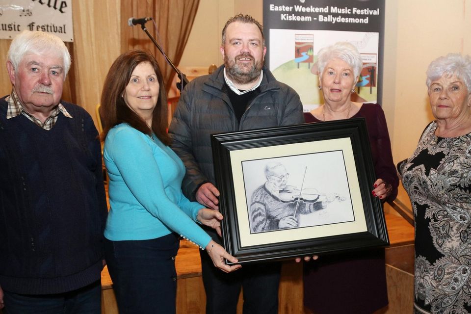 Maurice O’ Keeffe’s son Christy and his daughters Margaret, Maura and Sheila pictured at the launch of this year’s Traditional Music Festival with coordinator Pat Fleming. The Festival will be held in Kiskeam and Ballydesmond over the Easter Weekend.