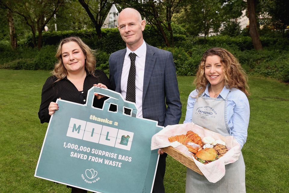 Too Good To Go App has being selected as a United Nations Sustainable Development Goals (SDG’s). It has also  hit a major milestone by saving 1 million Surprise Bags of food in Ireland. The announcement was attended by Minister Ossian Smyth, Too Good To Go co-founder, Jamie Crummie and Machaela O’Leary  sales manager from Killarney. Photo by Brian Mc Evoy. 