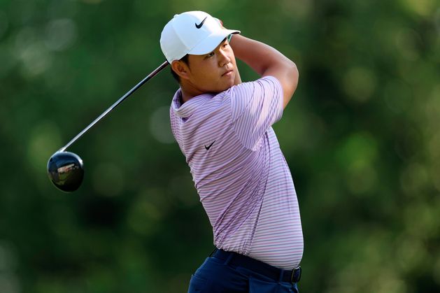 Tireless Tom Kim relentless in Travelers title quest as Séamus Power faces uphill battle