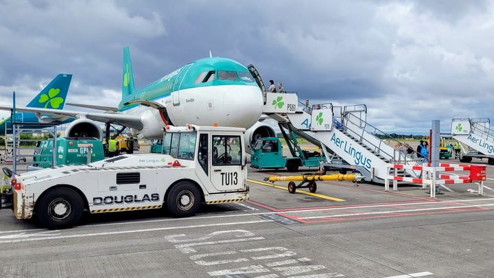 Dispute between suspended pilot and Aer Lingus to go to mediation