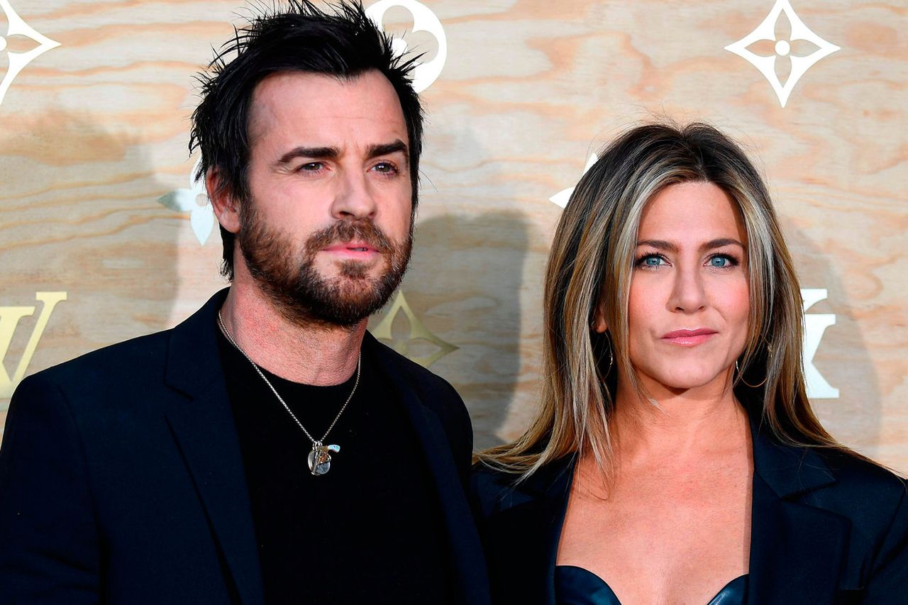 Jennifer Aniston and Justin Theroux sizzle in matching leather on