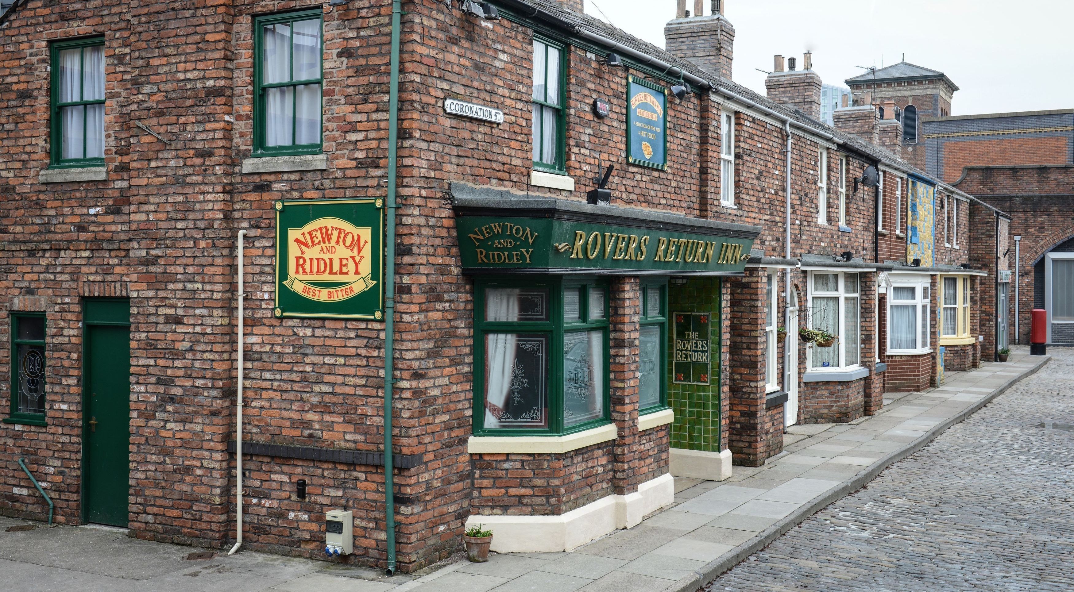 Corrie cast member returning to work after self-isolating as precaution ...