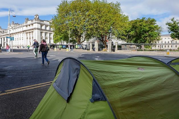 Asylum seekers moved after camping across the road from Leinster House