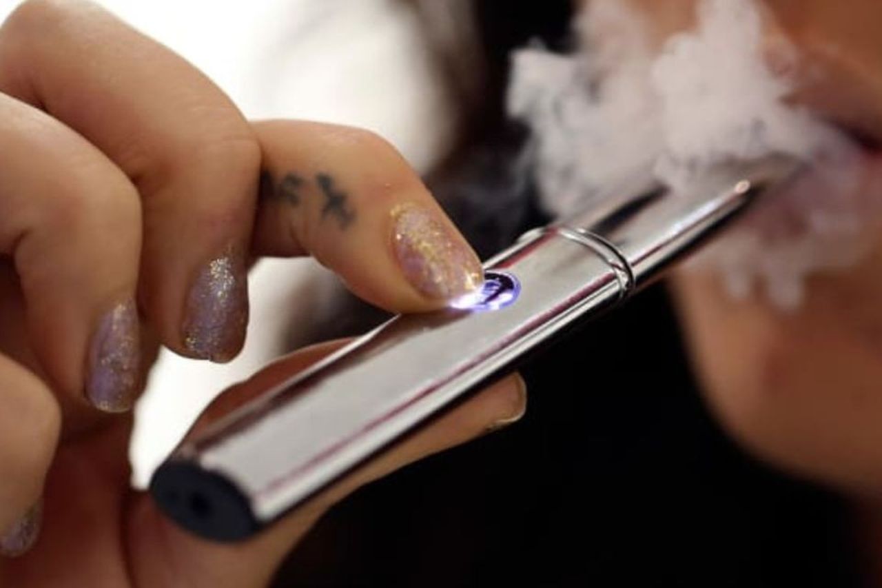 HSE warns vaping is emerging risk to health of children Irish