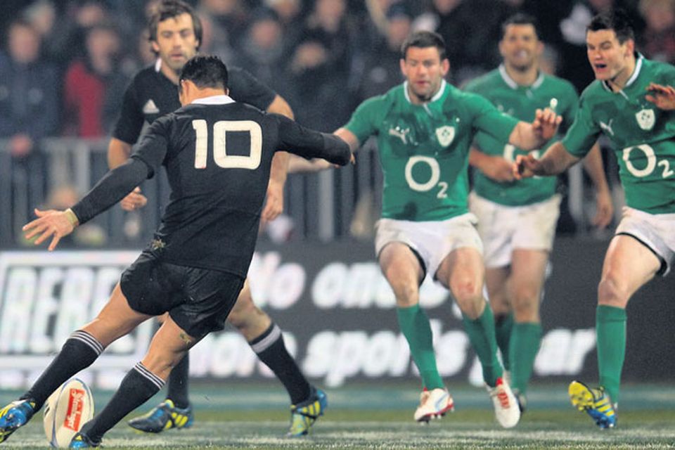 Dan Carter kicks New Zealand v Ireland 2012