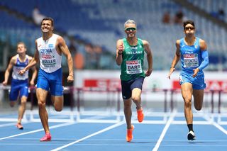 Thomas Barr follows up relay gold with win in 400m hurdle heats | Irish ...