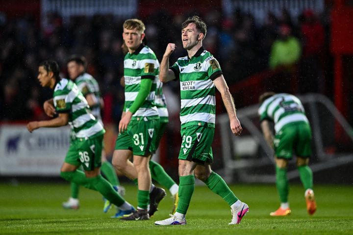 League of Ireland: Shamrock Rovers and Derry City in front but Bohs pegged back by Sligo