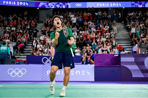 Nhat Nguyen gets badminton campaign off to winning start in Paris with 2-1 victory over Israel’s Misha Zilberman