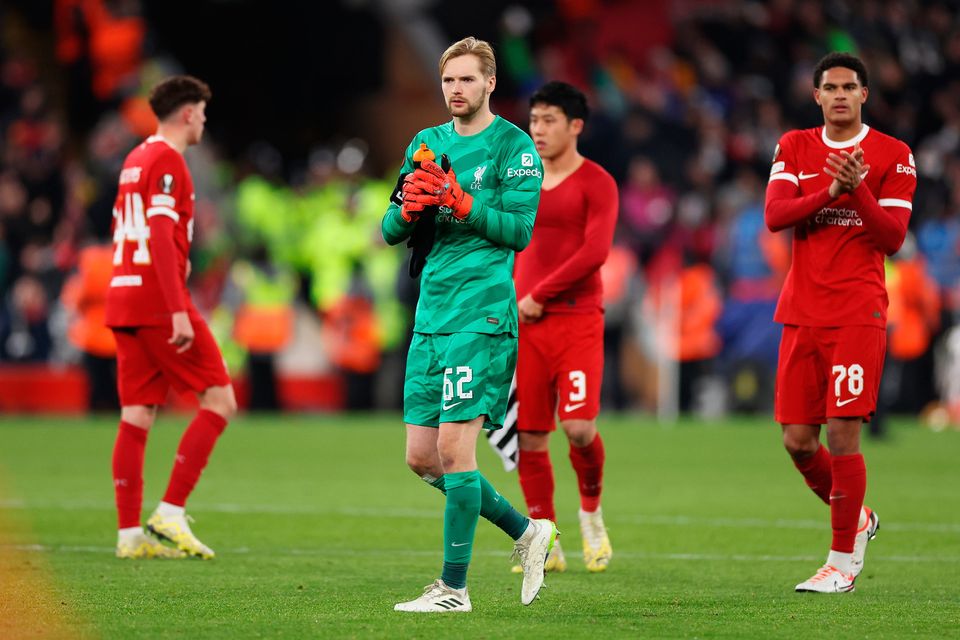 El jugador del Liverpool Caoimhin Kelleher después del partido de la Europa League contra el LASK en Anfield anoche.