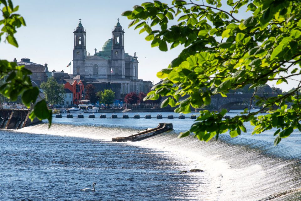 Athlone and the River Shannon. Photo: Chris Hill / Fáilte Ireland