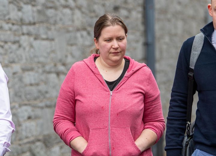 Serial swindler Samantha Cookes applies to serve out her prison sentence in UK