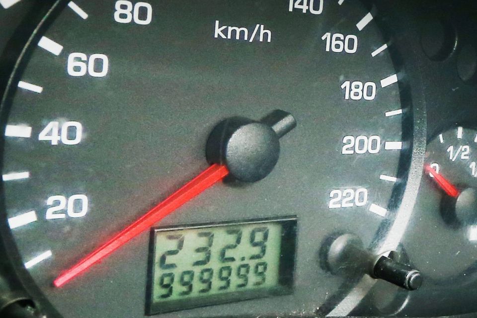 James Fole's Ford Tranist Connect shows 999999km on the odometer