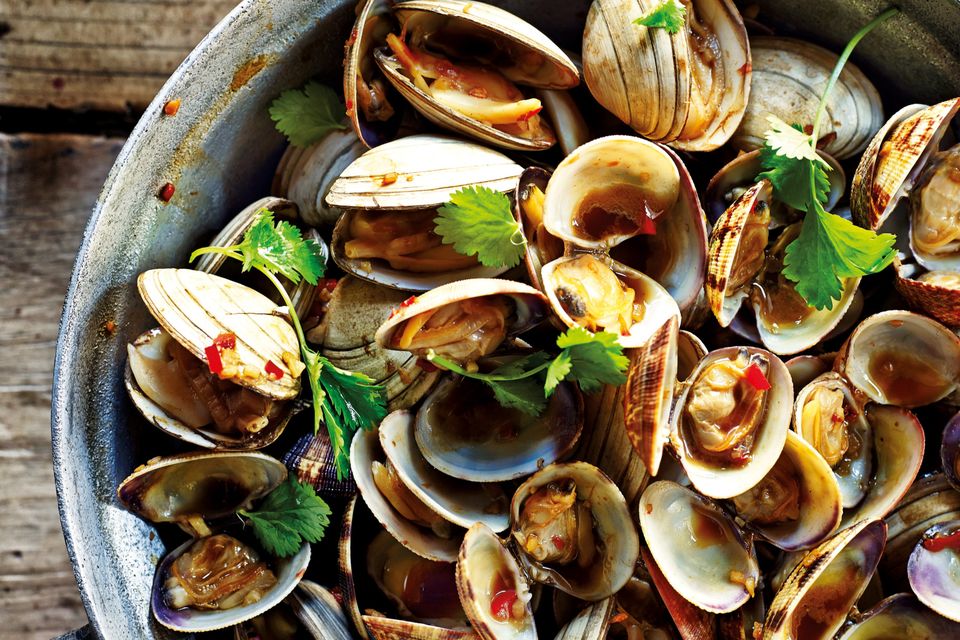 Chilli and garlic 'wealthy' clams
