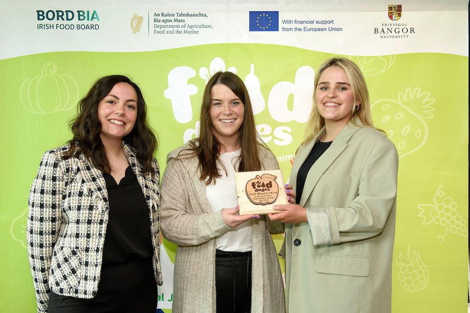 Pictured is Oonagh Trehin, Bord Bia Healthy Eating Executive, Aoife Murphy, Scoil Mhuire na nAird and Bríd Collins, Real Nation Food Dudes Project Manager.