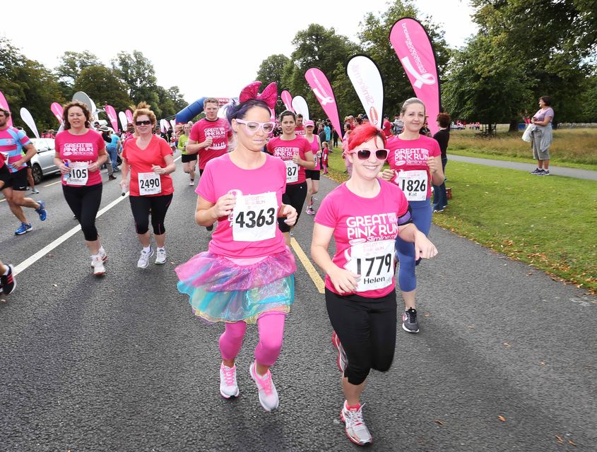 Pictured are Thousands of men, women and children taking part in the 5th Great Pink Run.  Photography: Sasko Lazarov/ Photocall Ireland