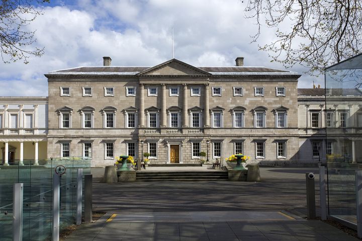 Pints keep flowing in Dáil bar, but some TDs would run a mile from it — and do