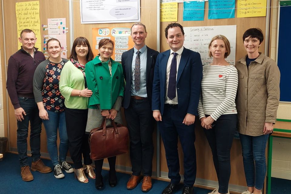 Anthony Hanley, Sara Murphy, Alma Grannell, Anne Fitzpatrick (CyberSafe Kids), Mark Kelly (directeur), la conseillère Cathal Byrne, Bríd Uí Eochaidh, Aisling Carberry.