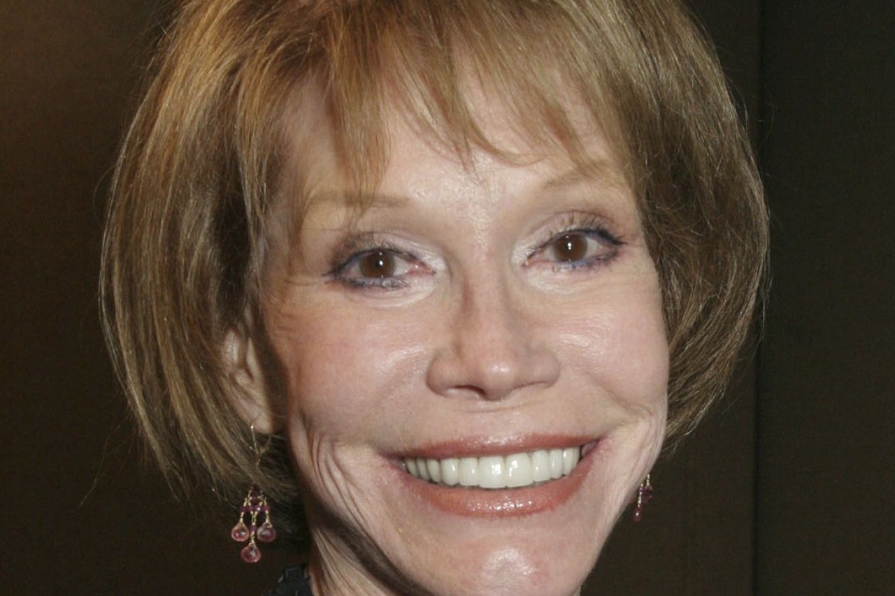 Tributes Paid To Us Actress Mary Tyler Moore After Death Aged 80 Irish Independent 4900