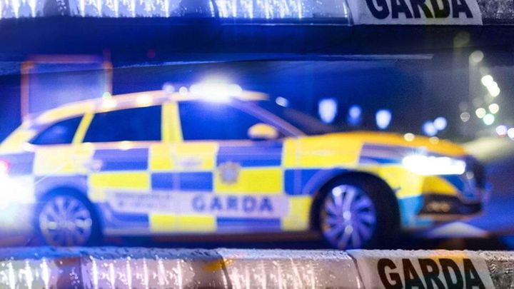 Man (20s) arrested as two gardaí are treated for injuries following car ramming in Co Monaghan