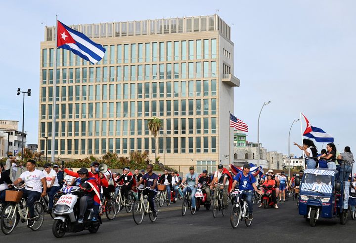 Cuba to free more than 2,000 prisoners as a ‘humanitarian gesture’ amid talks with US