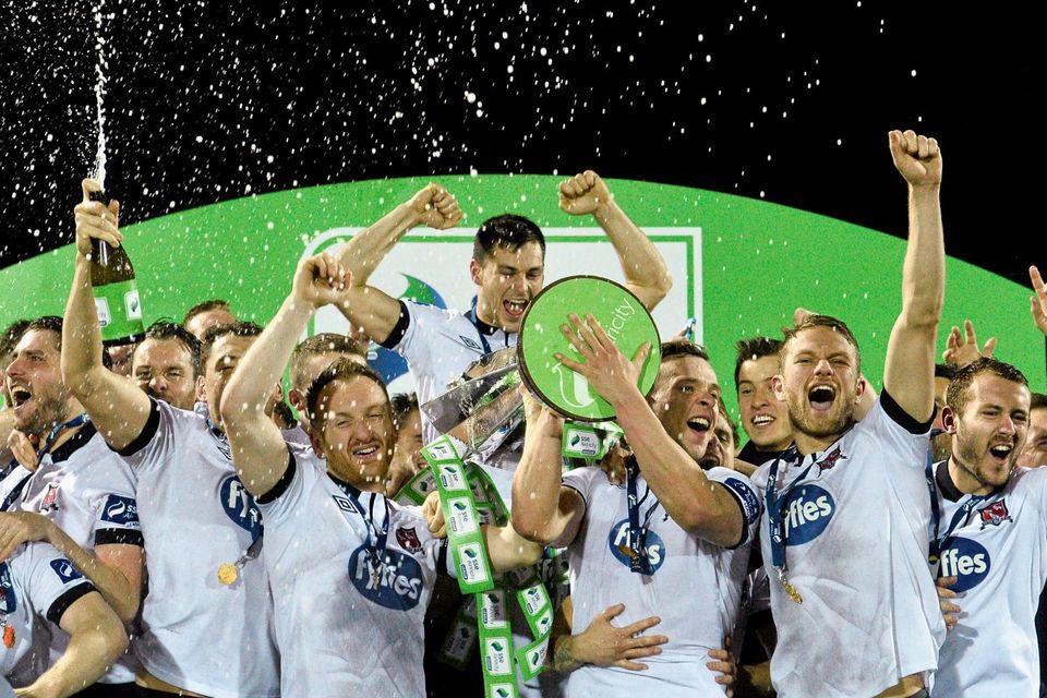 Dundalk players celebrate winning their first League of Ireland title in 19 years