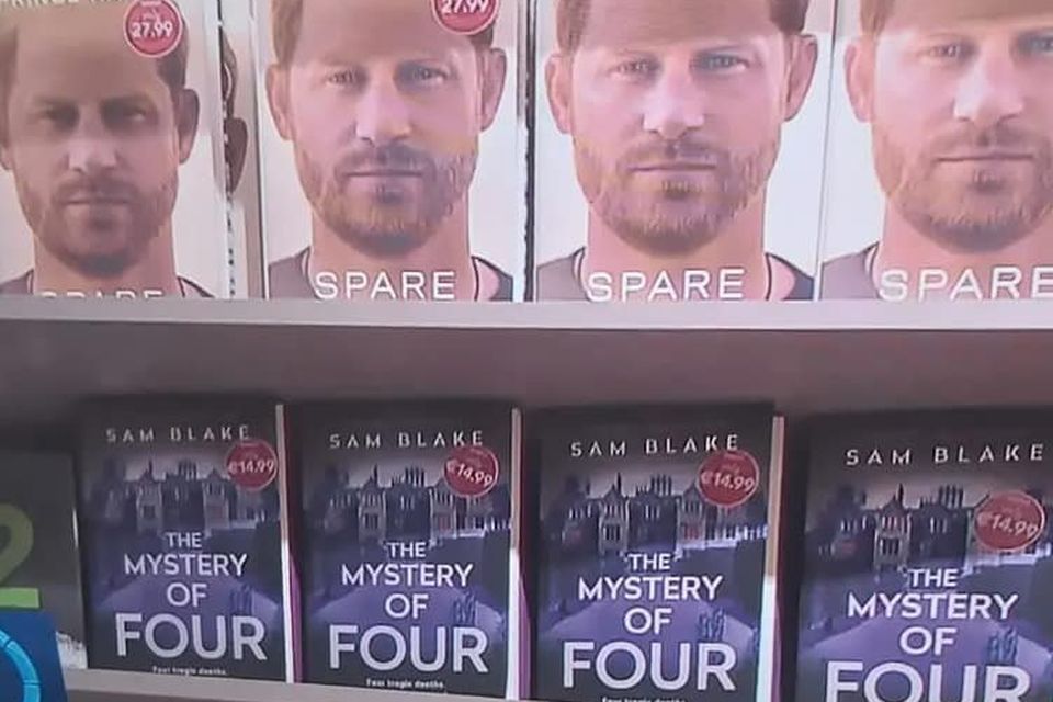 Buy Never Split The Difference Book at Easons