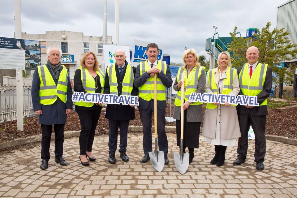 L-R: Derry O'Leary (Transport Consultant, Go – Ahead), Sarah Finnegan (Finnegan’s Bray), Frank Masterson (Manager CIÉ Group Property), Minister of Transport Eamon Ryan TD, Cllr Melanie Corrigan (Cathaoirleach of Bray Municipal District), Lorraine Gallagher (District Manager of Bray Municipal District) and Michael Nicholson (Deputy Chief Executive Wicklow County Council). Photo: Michael Kelly.