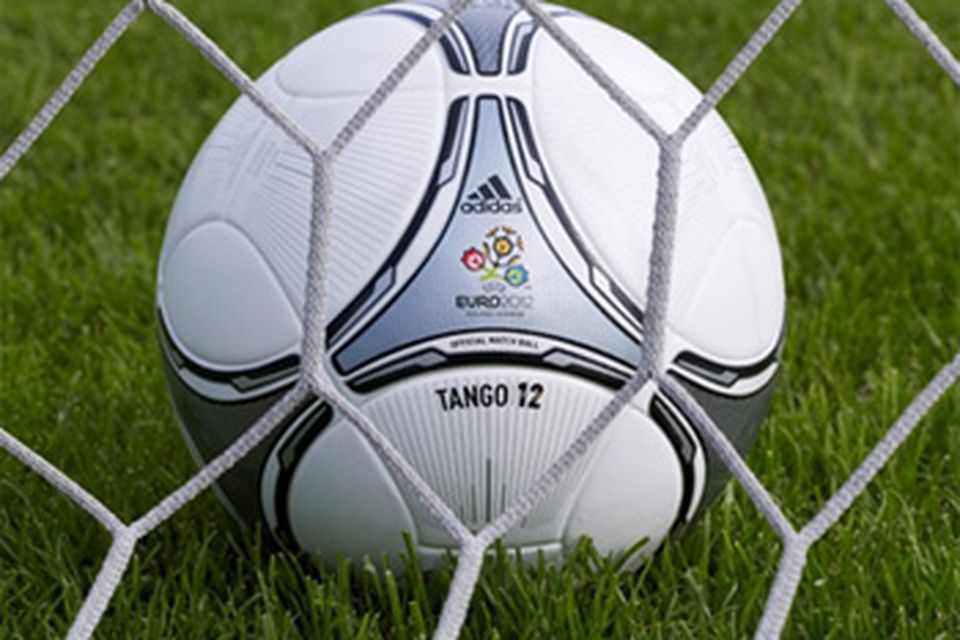 Adidas tango 12 official cheap match ball