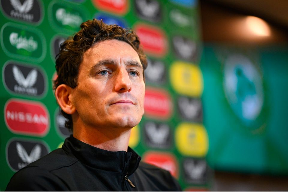 Ireland's Keith Andrews knows Greece boss Gus Poyet is 'quite cute' - so  mum's the word | Irish Independent