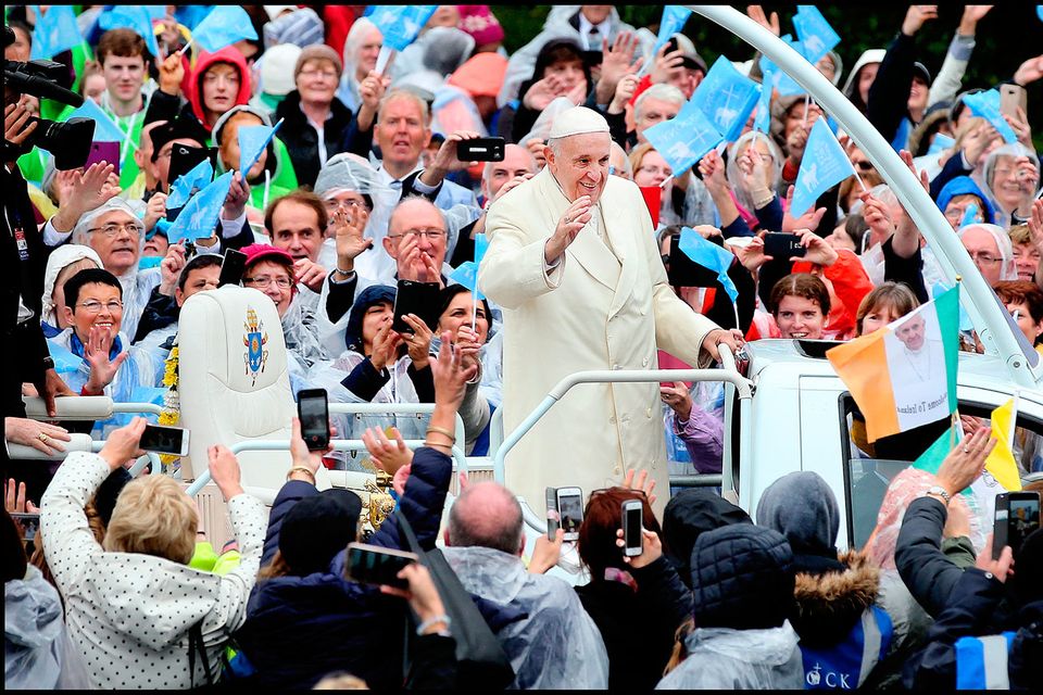 Pope Francis greets pilgrims as he arrives at Knock Shrine.
Pic Steve Humphreys
26th August 2018