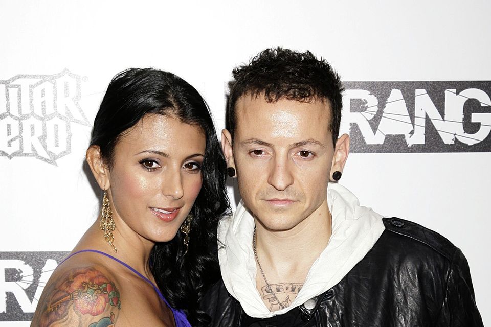 Chester Benningtons Widow Remembers Late Linkin Park Star On His Birthday Irish Independent