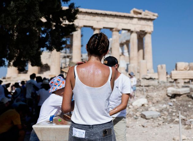 ギリシャの熱波：灼熱の気温が続く中、古代の観光地や学校がさらに閉鎖