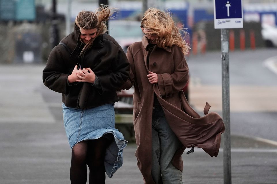 Met Éireann issues Status Yellow wind warning for seven counties Met Éireann issues Status Yellow wind warning for seven counties