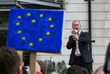 thumbnail: Liberal Democrat leader Tim Farron addresses Remain supporters