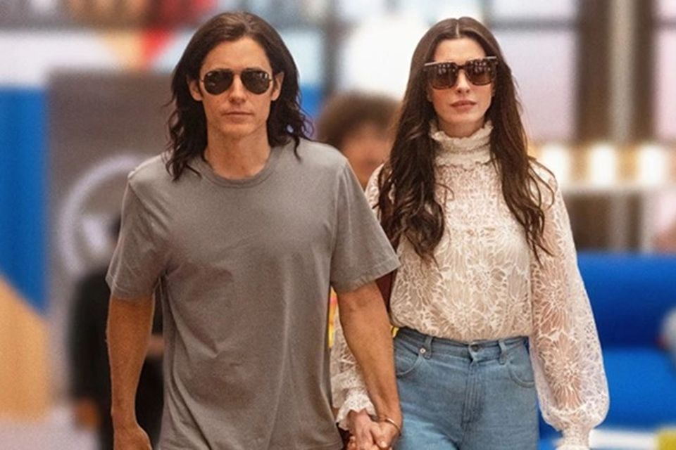 Jared Leto and Anne Hathaway as the Neumanns in WeCrashed